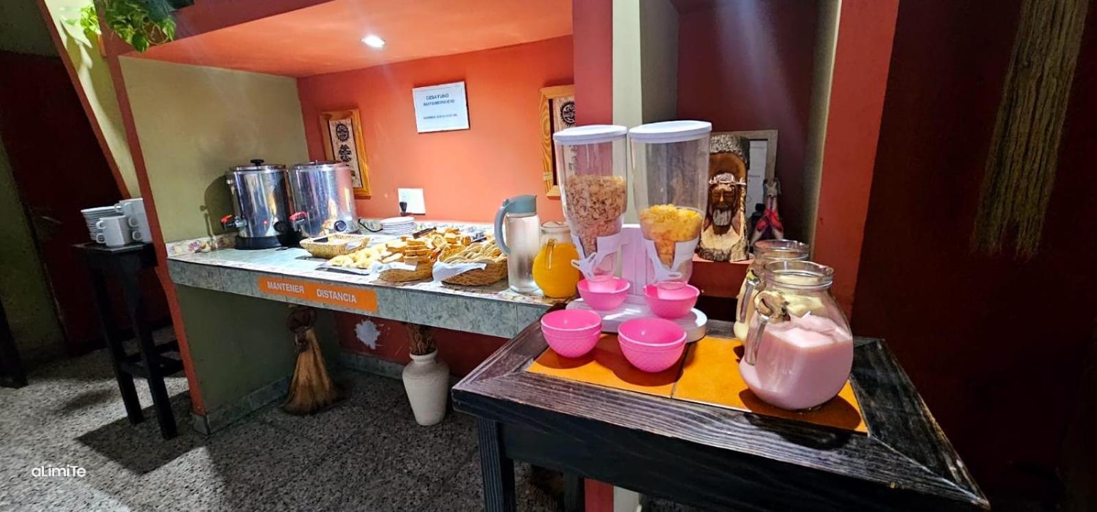 Petit Salta Hotel Extérieur photo