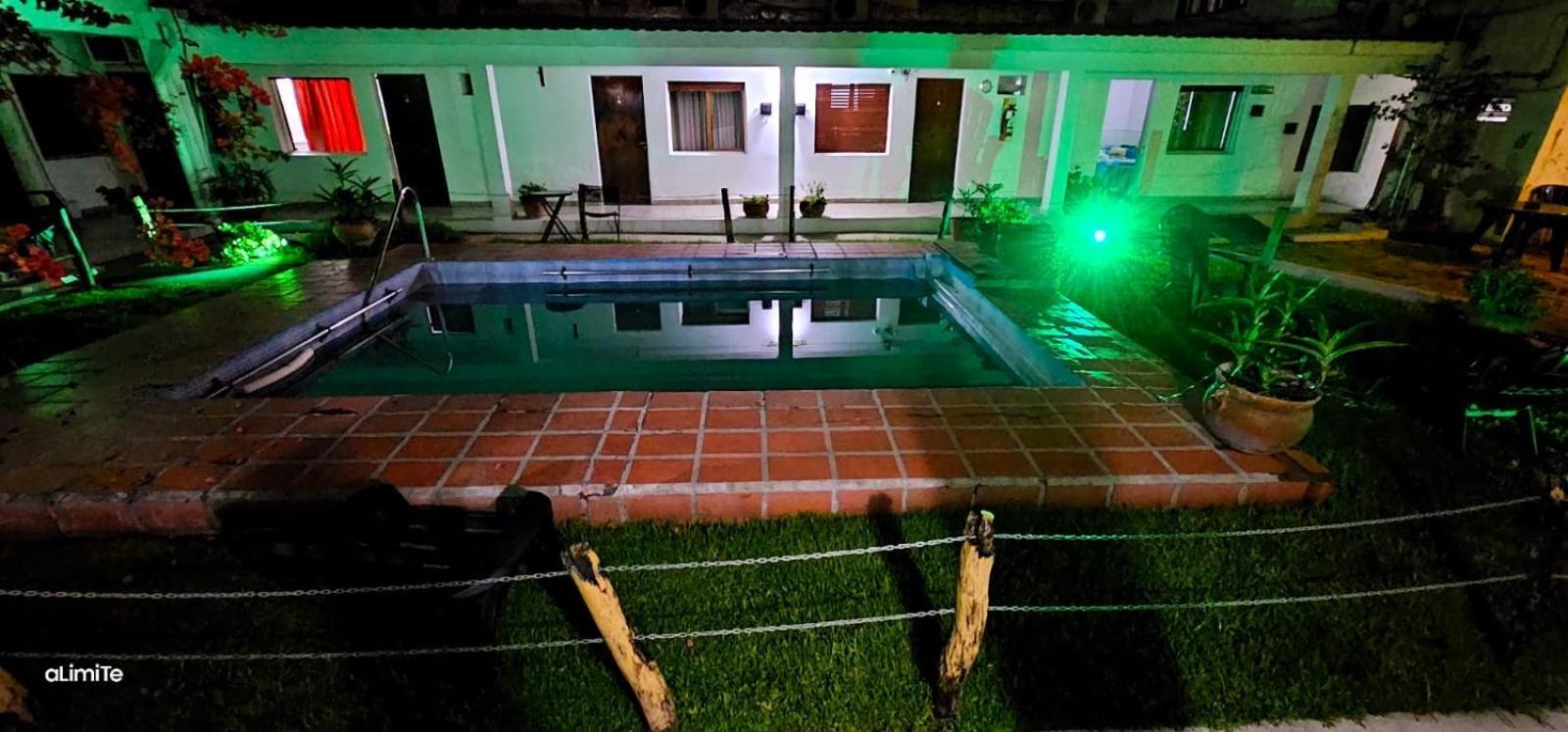 Petit Salta Hotel Extérieur photo